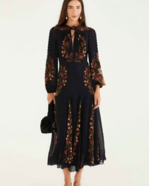 FARM RIO PLEATED MAXI DRESS BERRY GARDEN BLACK
