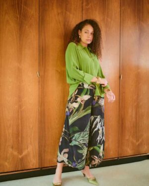 ONE HUNDRED STARS PALAZZO PANT ORCHID BLACK