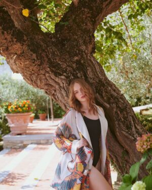 ONE HUNDRED STARS GOWN CRANE STONE